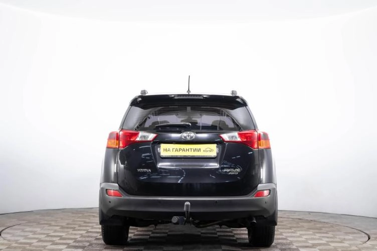 Toyota RAV4 5 из 6