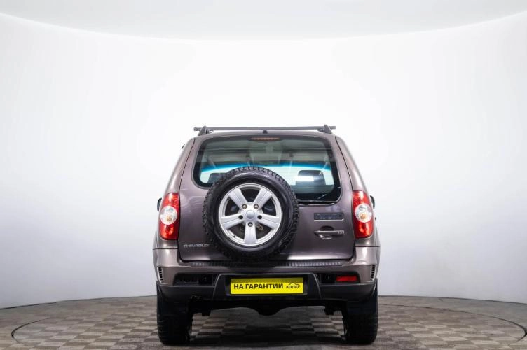 Chevrolet Niva 5 из 6