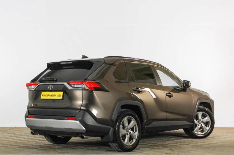 Toyota RAV4 6 из 6
