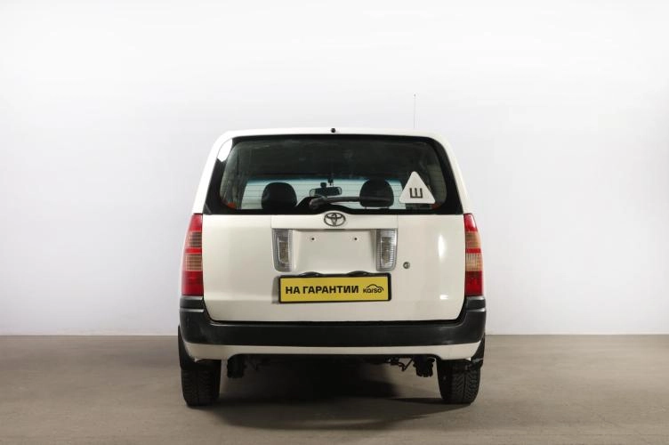 Toyota Succeed 5 из 6