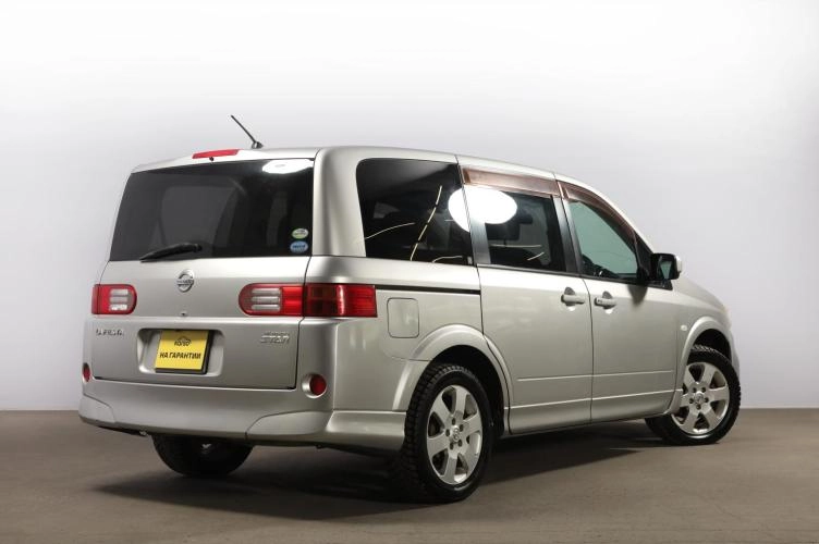 Nissan Lafesta 6 из 6