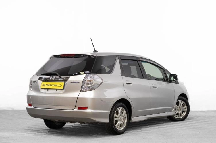 Honda Fit Shuttle 4 из 6
