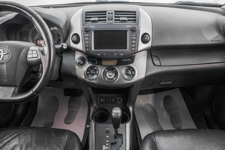 Toyota RAV4 18 из 28