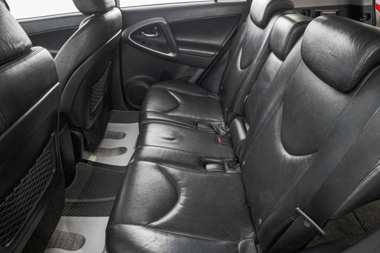 Toyota RAV4 25 из 28