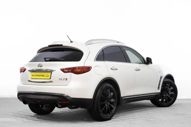 Infiniti FX37 4 из 6