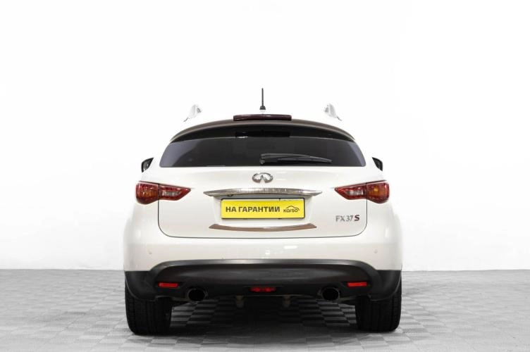 Infiniti FX37 5 из 6