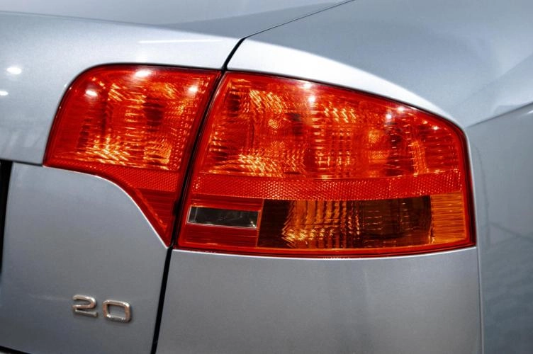Audi A4 8 из 23