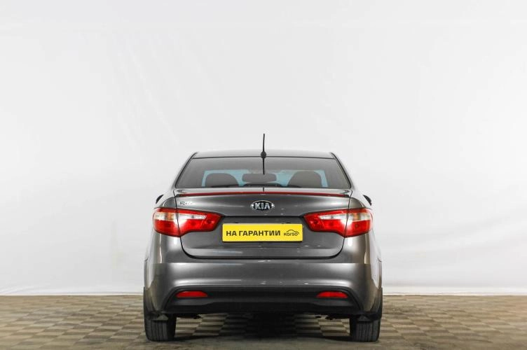 KIA Rio 5 из 6