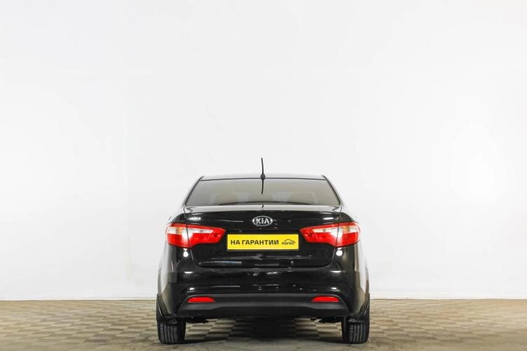 KIA Rio 5 из 6
