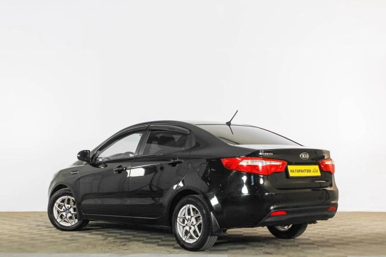 KIA Rio 4 из 6