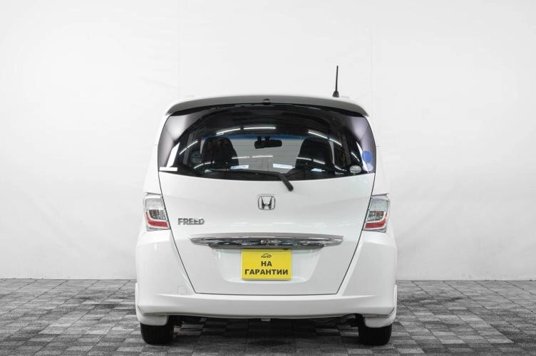 Honda Freed 5 из 6