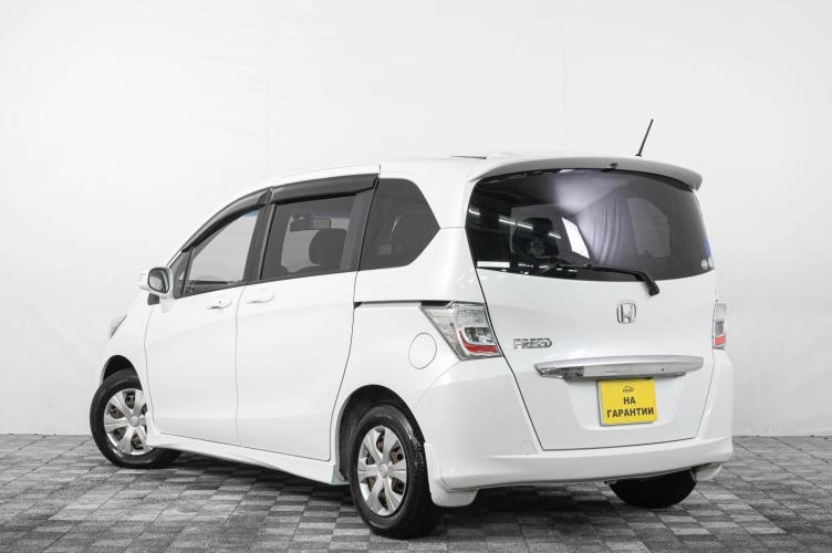 Honda Freed 4 из 6