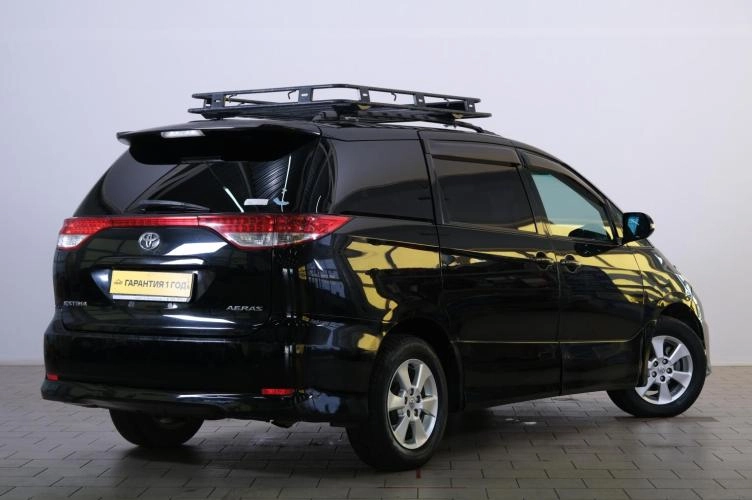 Toyota Estima 6 из 6