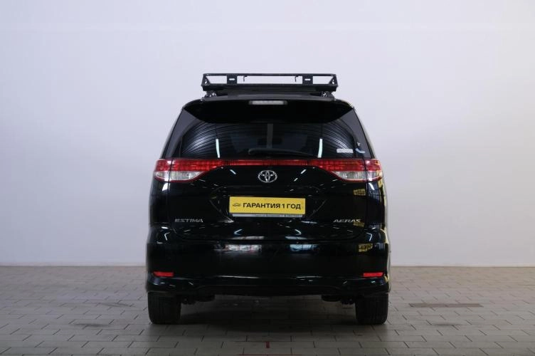 Toyota Estima 5 из 6