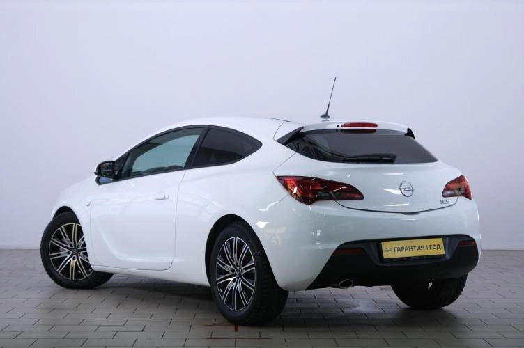Opel Astra GTC 4 из 6