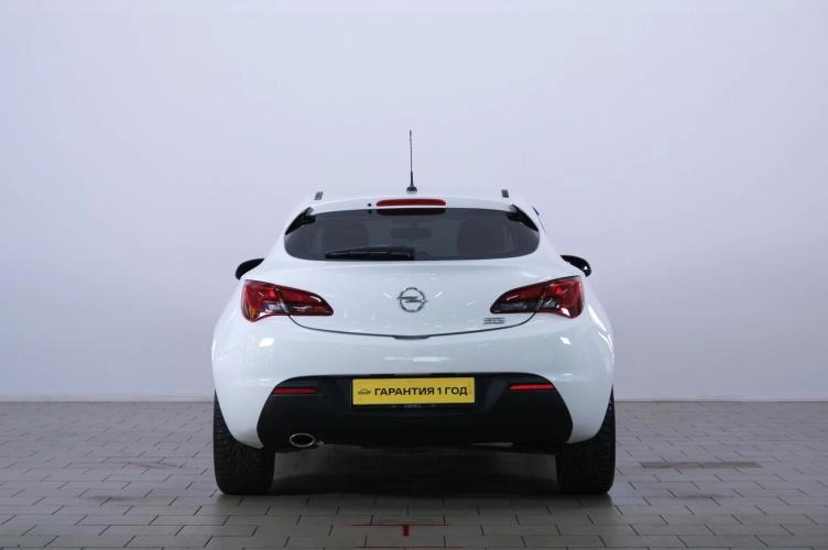 Opel Astra GTC 5 из 6