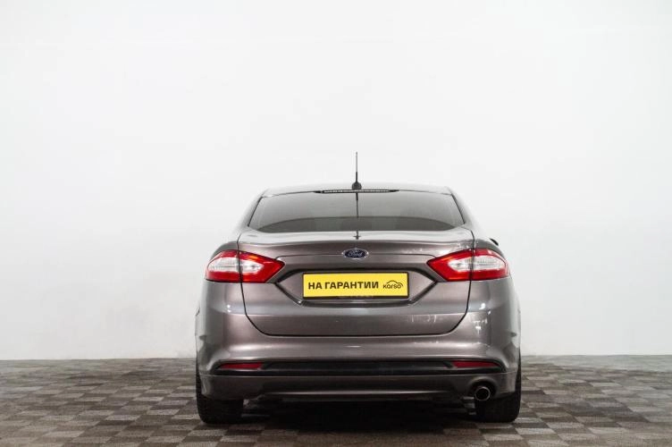 Ford Fusion (North America) 6 из 6