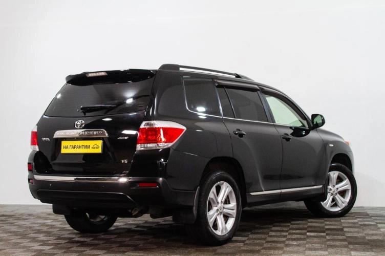 Toyota Highlander 4 из 6
