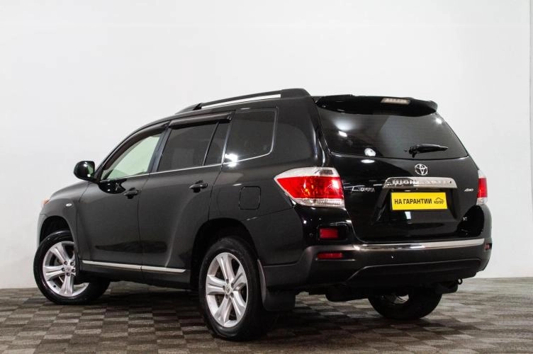 Toyota Highlander 6 из 6