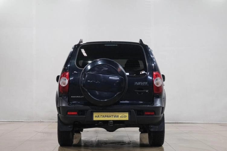 Chevrolet Niva 5 из 6