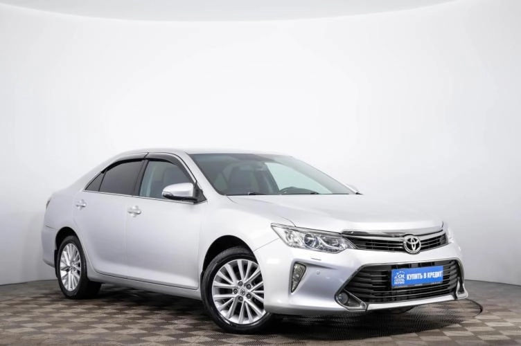Toyota Camry 1 из 6