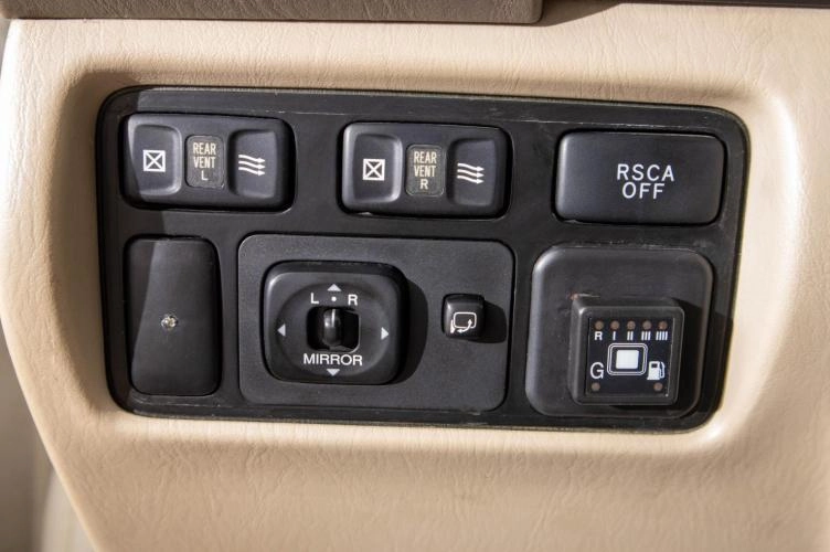 Lexus LX 14 из 30