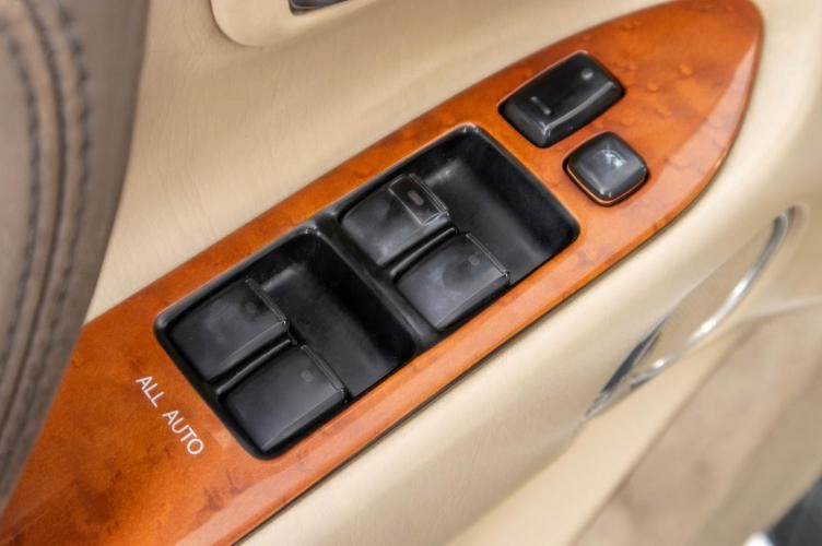 Lexus LX 13 из 30