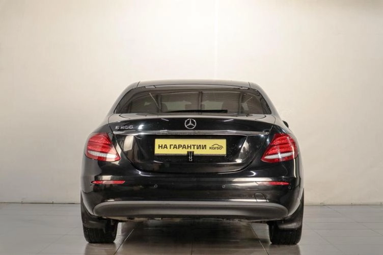 Mercedes-Benz E-класс 5 из 6