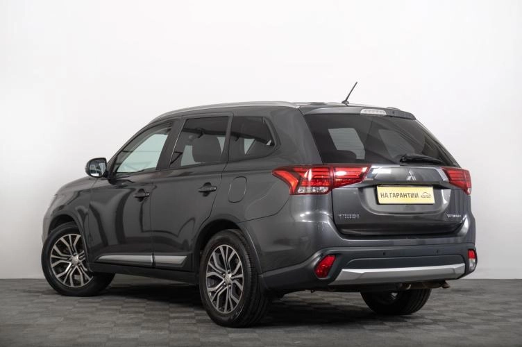 Mitsubishi Outlander 4 из 6