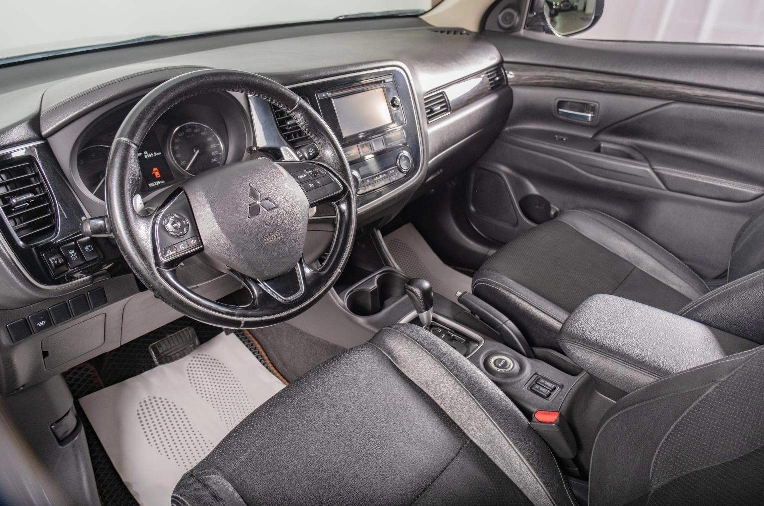 Mitsubishi Outlander 8 из 18