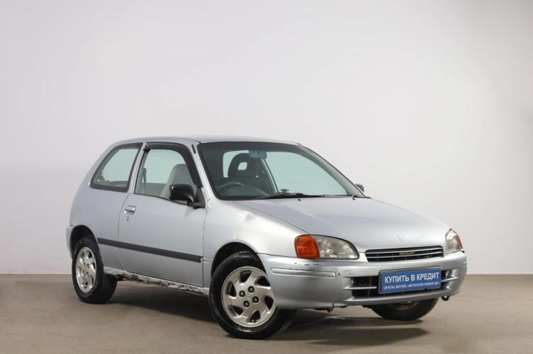 Toyota Starlet 1 из 6