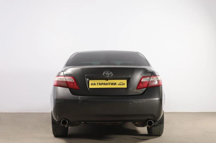 Toyota Camry 5 из 6