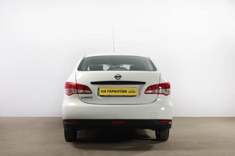 Nissan Almera 5 из 6