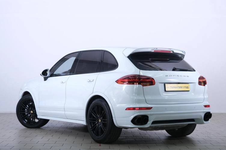 Porsche Cayenne S 4 из 6