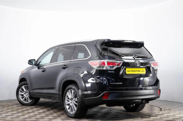 Toyota Highlander 6 из 6