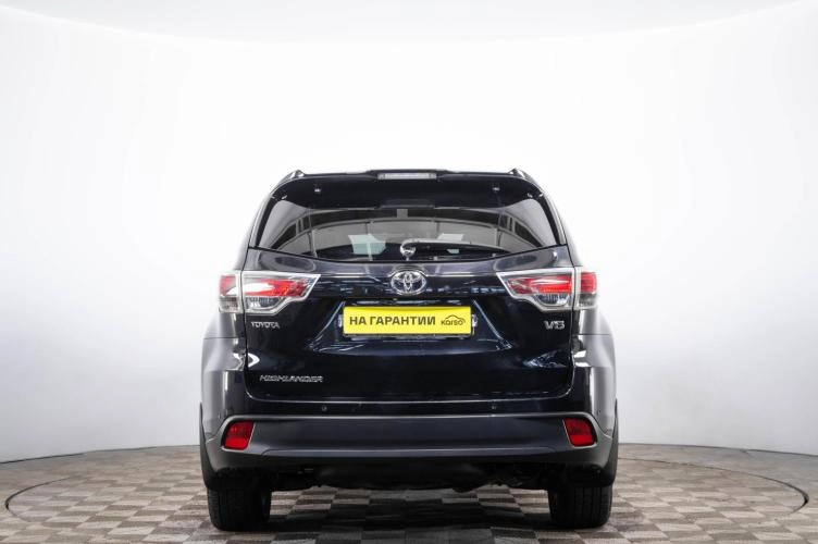 Toyota Highlander 5 из 6