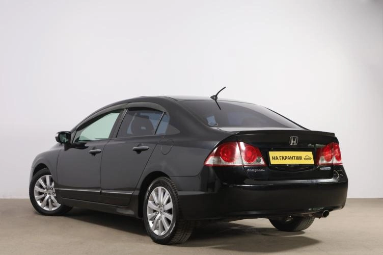 Honda Civic 4 из 6