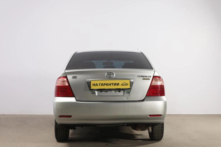 Toyota Corolla 5 из 6
