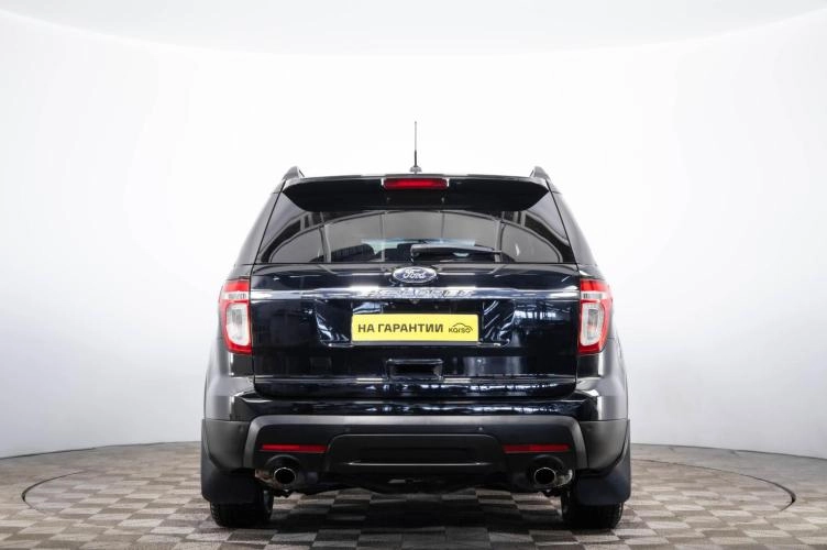 Ford Explorer 5 из 6