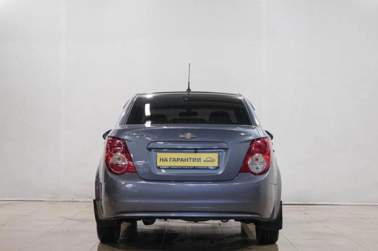 Chevrolet Aveo 5 из 6