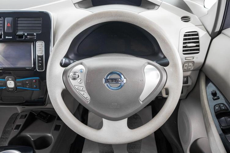 Nissan Leaf 11 из 22
