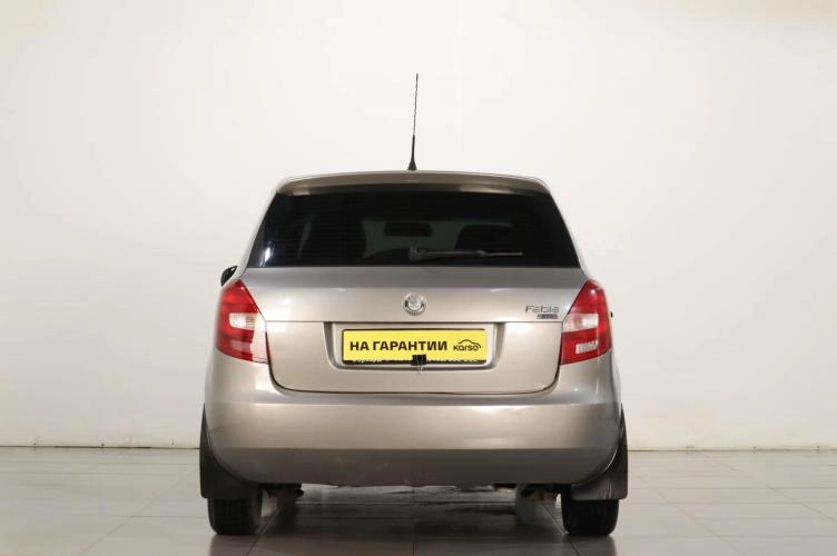 Skoda Fabia 5 из 6