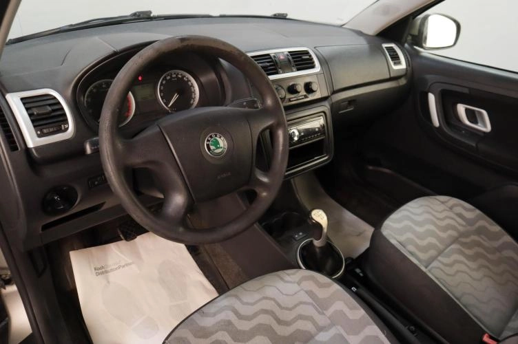 Skoda Fabia 8 из 14