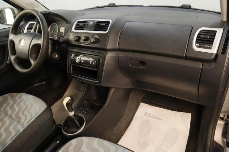 Skoda Fabia 9 из 14