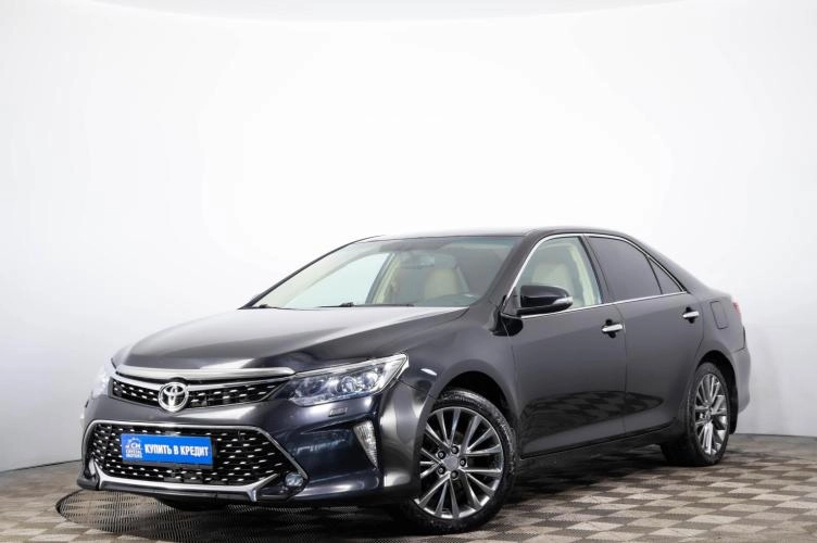 Toyota Camry 3 из 6