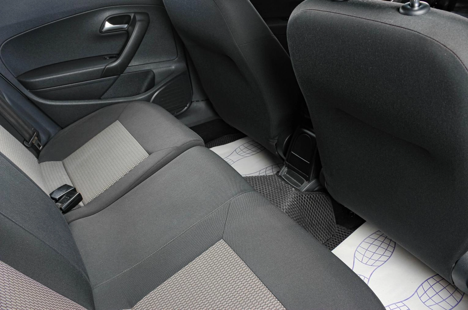 Volkswagen Polo 9 из 16