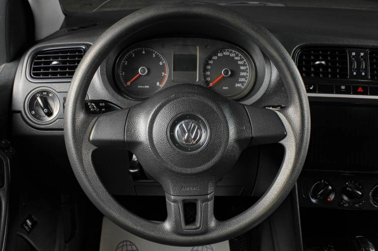 Volkswagen Polo 13 из 16