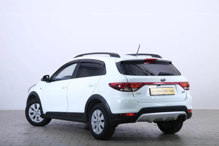 KIA Rio X-Line 4 из 6