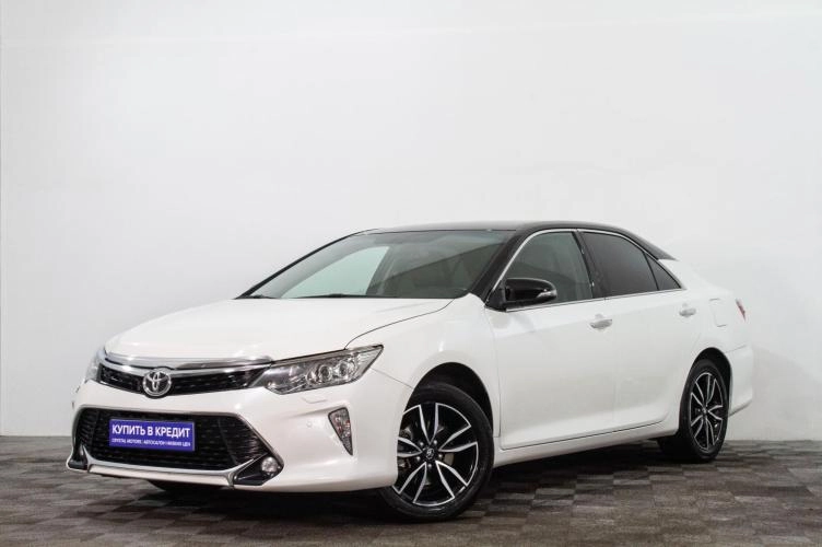 Toyota Camry 3 из 6