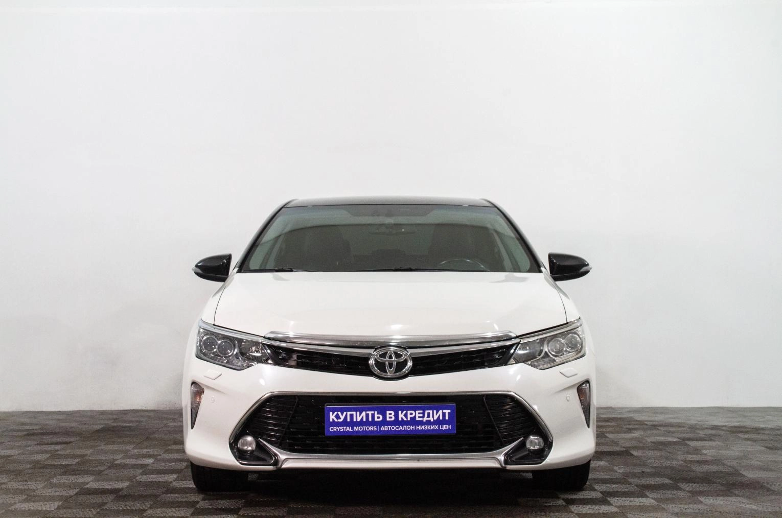 Toyota Camry 2 из 18